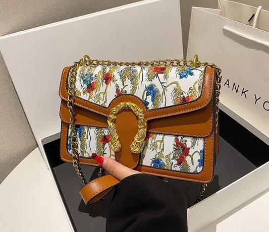 Senikau Shoulder Bag